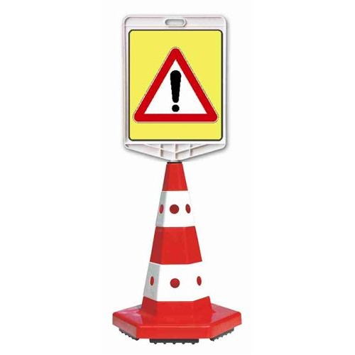 Trafik Konisi Trafik Levhalı